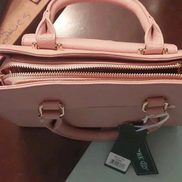 NWT LA TERRE Vegan Pink Handbag Purse with Crossbody Strap - Picture 7 of 9